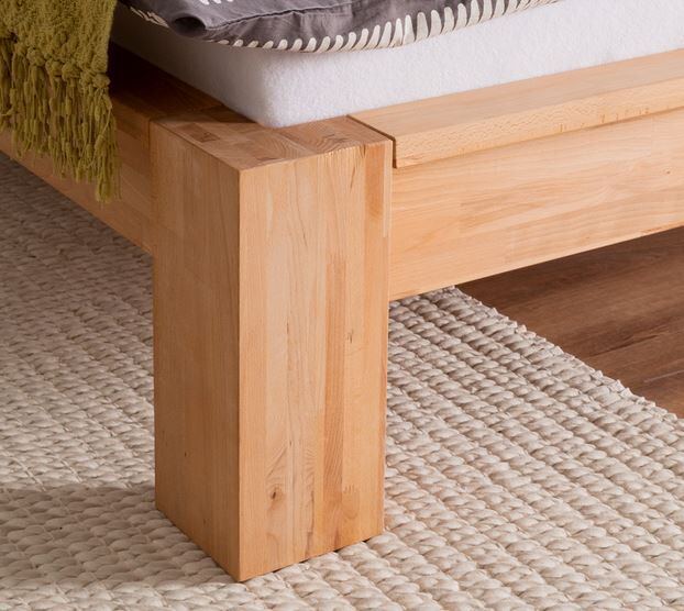 Massivholzbett 160x200